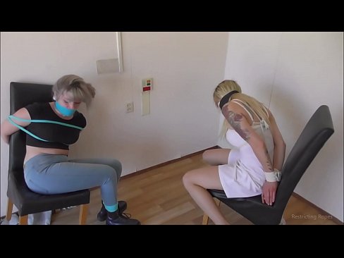 ❤️ Závislá / svázaná a s roubíkem / dáma v nesnázích ❤❌ Ruské porno u cs.hdporn24.ru